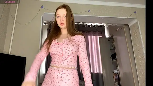 CharlynDini online show from January 10, 2026, 5:09 am