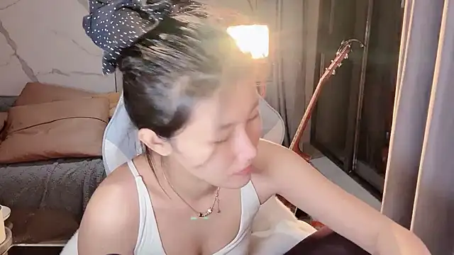 Lixinel-520 online show from December 16, 2025, 1:49 pm