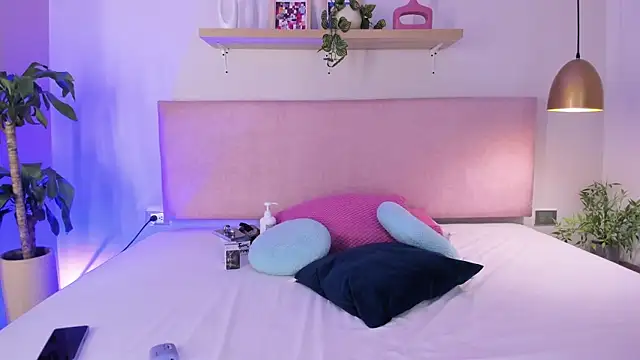 Snapshot of Cristalfoxy_ chatting on October 5, 2025, 11:52 am Cristalfoxy online show from October 5, 2025, 11:52 am