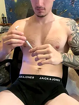 fronkie9384 online show from November 17, 2025, 10:43 am