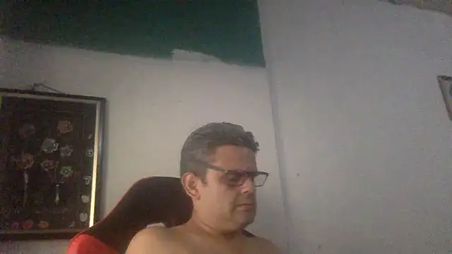 Snapshot of Katracho6969 chatting on April 1, 2026, 9:56 pm Katracho6969 online show from April 1, 2026, 9:56 pm