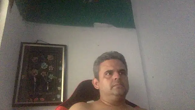 Snapshot of Katracho6969 chatting on April 2, 2026, 7:44 pm Katracho6969 online show from April 2, 2026, 7:44 pm