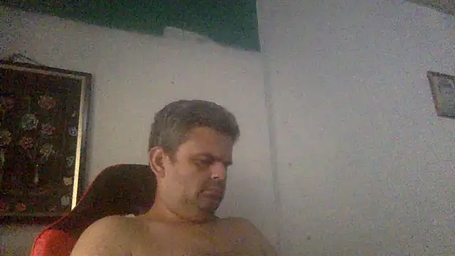 Snapshot of Katracho6969 chatting on April 4, 2026, 10:18 pm Katracho6969 online show from April 4, 2026, 10:18 pm