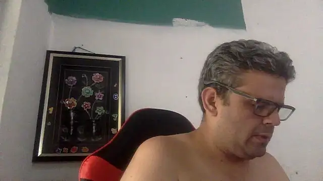 Snapshot of Katracho6969 chatting on April 16, 2026, 4:19 pm Katracho6969 online show from April 16, 2026, 4:19 pm