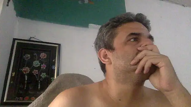 Snapshot of Katracho6969 chatting on April 19, 2026, 4:39 pm Katracho6969 online show from April 19, 2026, 4:39 pm