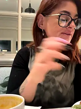 IrishmilfAnna online show from September 16, 2025, 1:23 pm