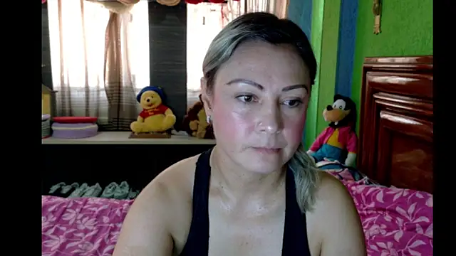  Charlize theron  online show from April 18, 2026, 6:12 pm