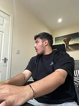 mixedcouplee69 online show from June 5, 2026, 6:13 pm