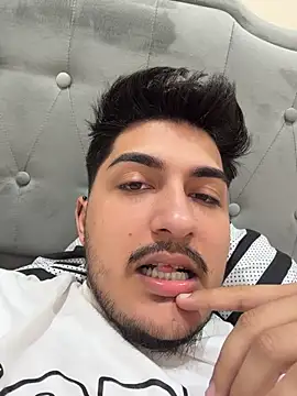 mixedcouplee69 online show from July 26, 2026, 2:13 pm