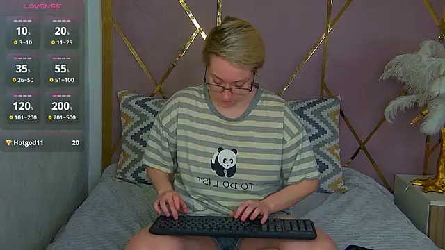 AlexandraGreen online show from February 26, 2026, 10:20 pm