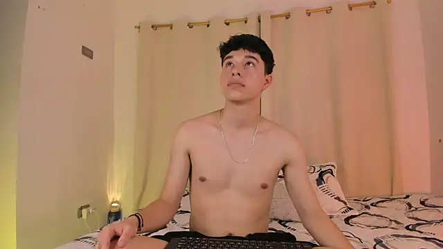 Snapshot of mrhot_night chatting on September 12, 2025, 11:04 pm mrhot night online show from September 12, 2025, 11:04 pm