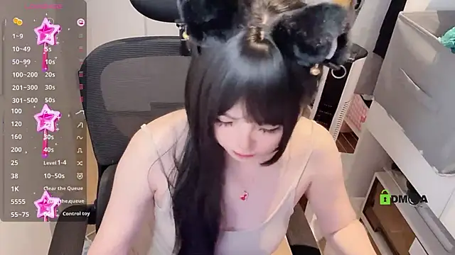 Snapshot of Zora_888 chatting on September 18, 2025, 5:04 pm Zora 888 online show from September 18, 2025, 5:04 pm