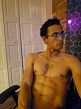 Snapshot of MuayTigerKing chatting on January 15, 2026, 3:22 am MuayTigerKing online show from January 15, 2026, 3:22 am