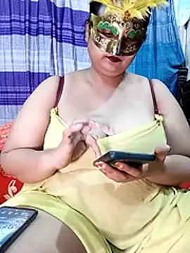Snapshot of Tanisha-Chy chatting on May 5, 2026, 6:05 pm Tanisha-Chy online show from May 5, 2026, 6:05 pm