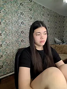 Albi Glow online show from September 25, 2025, 2:26 am