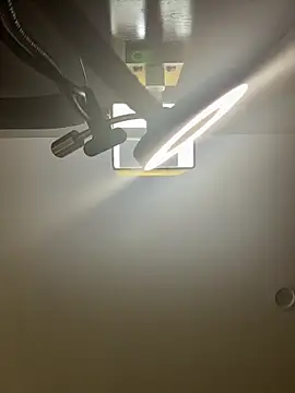 CinnaCakesss online show from March 13, 2026, 7:37 am