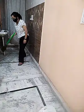 Snapshot of meenu_bhabhi547 chatting on April 3, 2026, 4:54 am meenu bhabhi547 online show from April 3, 2026, 4:54 am