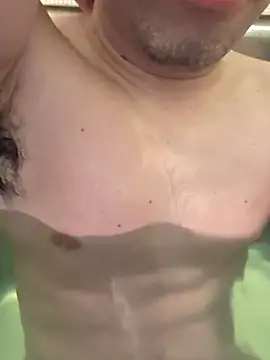 erosuke9 online show from December 20, 2025, 9:00 pm