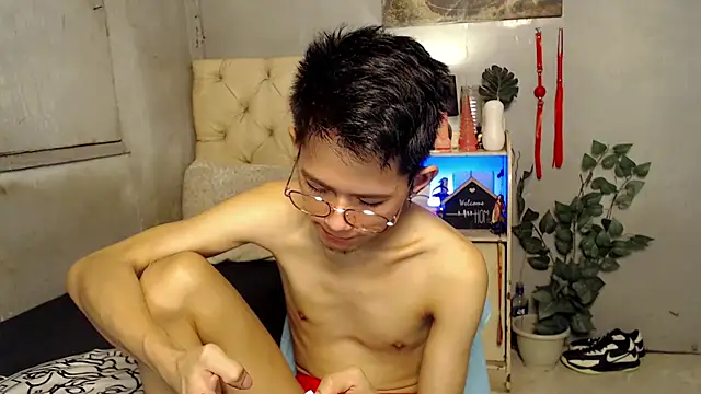 Snapshot of Skinny_CumLoader69 chatting on September 9, 2025, 4:17 pm Skinny CumLoader69 online show from September 9, 2025, 4:17 pm