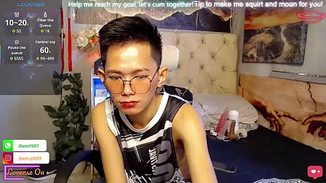 Snapshot of Skinny_CumLoader69 chatting on October 24, 2025, 11:23 pm Skinny CumLoader69 online show from October 24, 2025, 11:23 pm