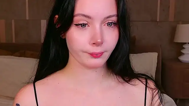 Snapshot of Goldy_Stark chatting on September 19, 2025, 8:42 pm Goldy Stark online show from September 19, 2025, 8:42 pm