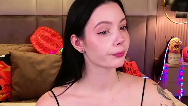 Snapshot of Goldy_Stark chatting on October 19, 2025, 8:42 pm Goldy Stark online show from October 19, 2025, 8:42 pm