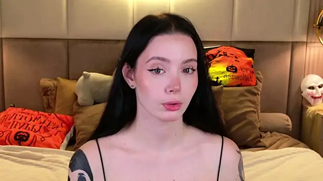 Snapshot of Goldy_Stark chatting on November 2, 2025, 8:33 pm Goldy Stark online show from November 2, 2025, 8:33 pm