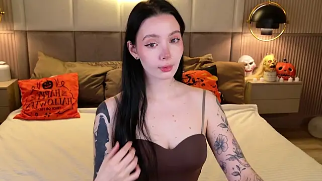 Snapshot of Goldy_Stark chatting on November 3, 2025, 8:32 pm Goldy Stark online show from November 3, 2025, 8:32 pm