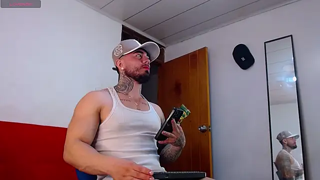 tommyblessd1 online show from May 13, 2026, 6:22 am