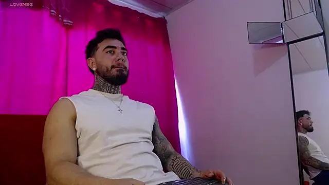 tommyblessd1 online show from July 28, 2026, 5:01 pm