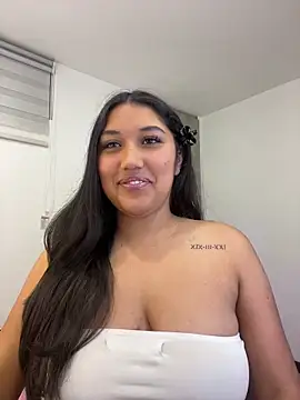SharaRous online show from May 30, 2026, 1:25 am