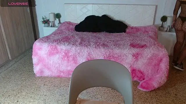 BellaSky4 online show from January 13, 2026, 4:40 am