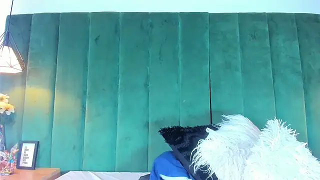 Snapshot of kittyy_milk_001 chatting on September 28, 2025, 8:14 pm kittyy milk 001 online show from September 28, 2025, 8:14 pm