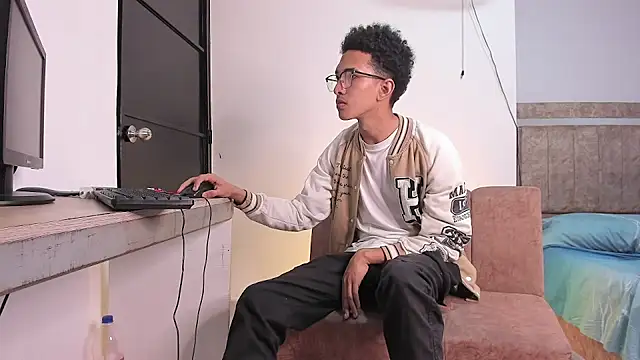 Cj davis  online show from October 8, 2025, 3:37 am