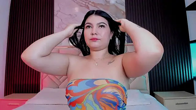 MiaaFarrel online show from September 20, 2025, 12:39 pm