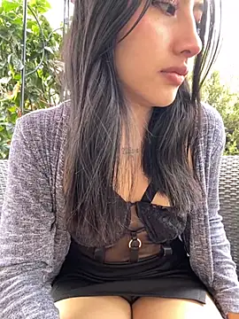 KloePink  online show from September 25, 2025, 3:27 pm