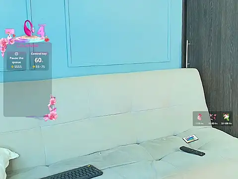 Zafira Montiel online show from October 14, 2025, 10:10 pm