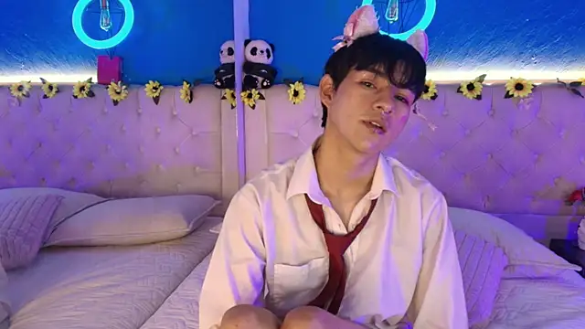 AleAurarashi online show from March 30, 2026, 1:17 am