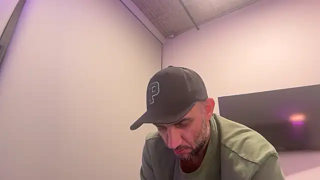 Hothotboyg online show from March 26, 2026, 6:30 am