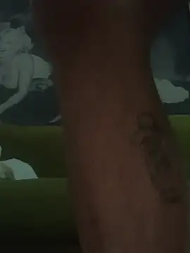 Hothotboyg online show from April 14, 2026, 12:38 am