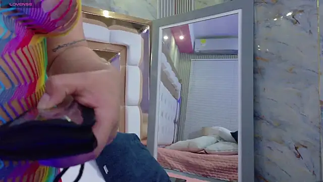 mamaneedsfun online show from November 23, 2025, 12:16 pm