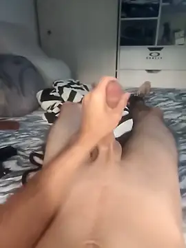 Dani3l17  online show from September 12, 2025, 8:53 pm