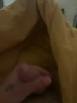 lolo33500 online show from April 7, 2026, 5:30 am