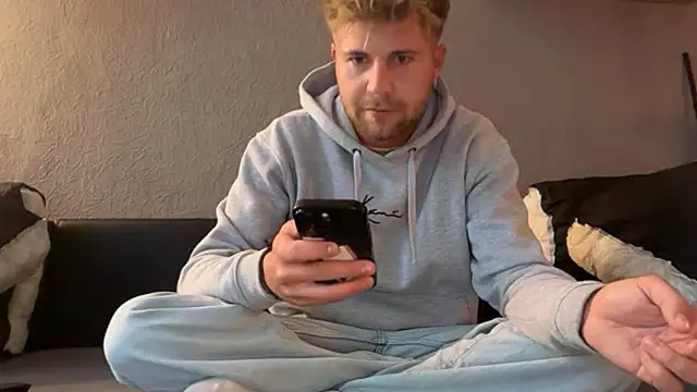 RioBlaze online show from September 21, 2025, 4:41 pm