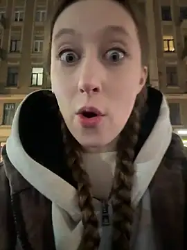 FroggyAnna online show from March 11, 2026, 4:57 pm