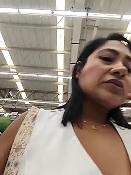 Snapshot of julieta_evanns1 chatting on October 3, 2025, 6:49 pm julieta evanns1 online show from October 3, 2025, 6:49 pm