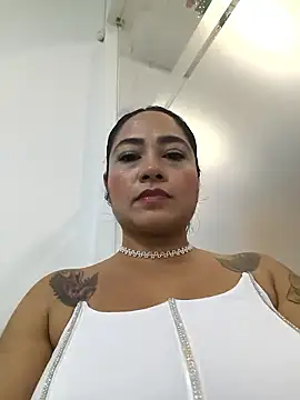 Snapshot of julieta_evanns1 chatting on January 9, 2026, 8:10 pm julieta evanns1 online show from January 9, 2026, 8:10 pm