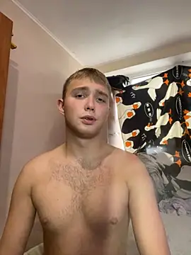 Snapshot of Luka_Belton chatting on October 15, 2025, 12:16 pm Luka Belton online show from October 15, 2025, 12:16 pm