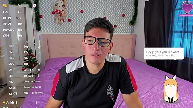 ZoeandEthan online show from December 18, 2025, 6:58 pm