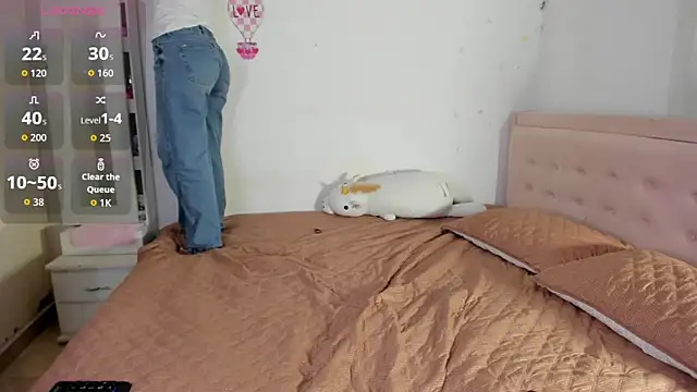 Snapshot of ZoeandEthan chatting on February 27, 2026, 7:47 pm ZoeandEthan online show from February 27, 2026, 7:47 pm